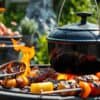 Klassieke houtskoolbarbecue in een Nederlandse tuin met gloeiende kolen en keukengerei.